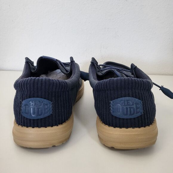 HEY DUDE Wally Waxed Canvas Mens 9 Navy Blue Casual Shoes Water Resistant